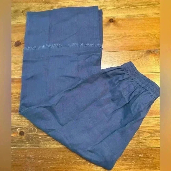 Holiday Designs | Luxury | Large Navy Blue Linen Pants | Wide Leg - Picture 3 of 3